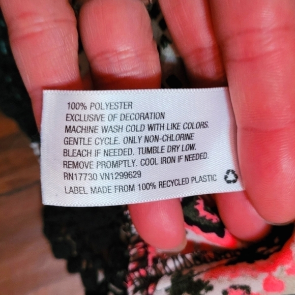 XHILARATION super cute crop top. Multicolor. Size M. EXCELLENT CONDITION! - Picture 5 of 5